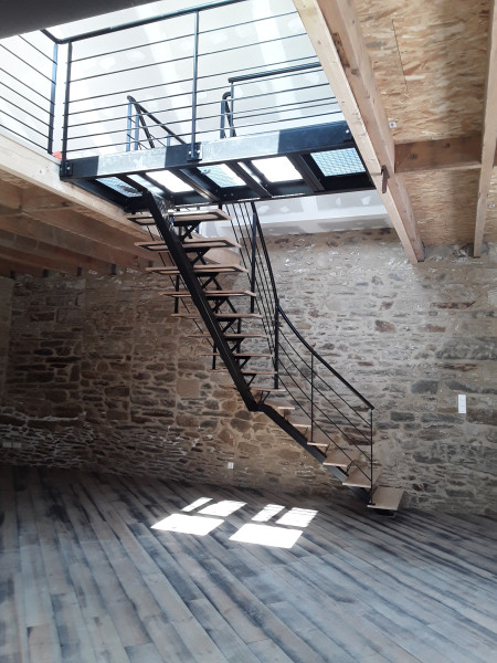 Escalier métallique à POULLAN SUR MER
 